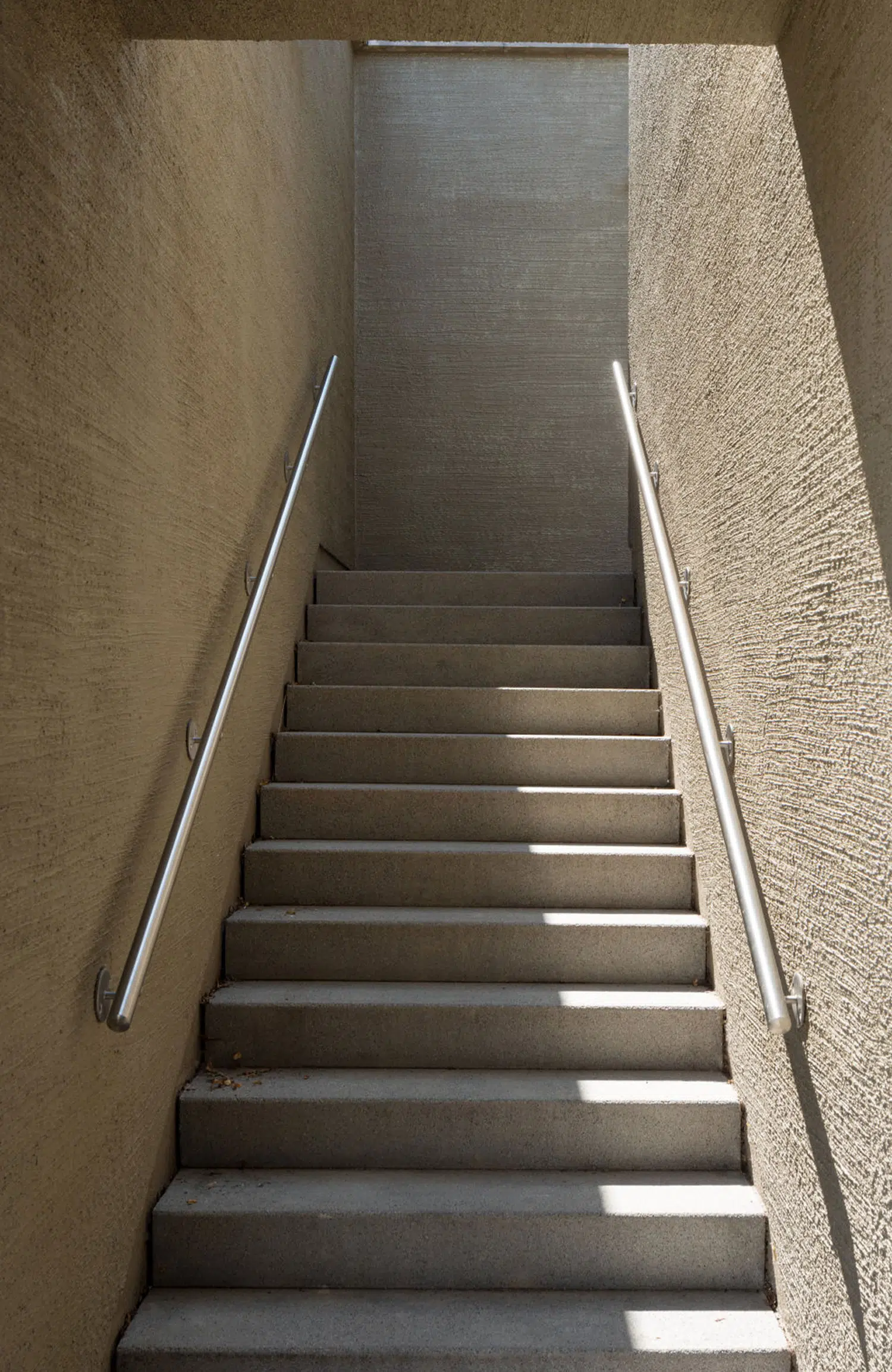 Escalier avec crépi STO - Finition moderne
